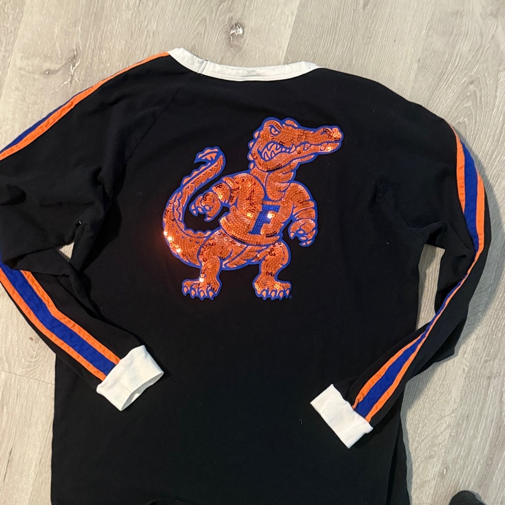 Florida Gators Pink Victoria’s Secret long sleeve shirt - Size M - Picture 4 of 5